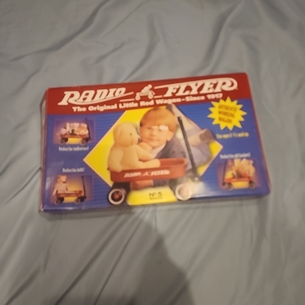Radio Flyer Classic Red Wagon Toy